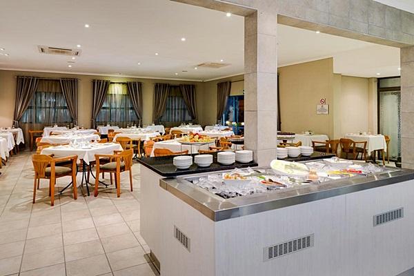 Protea Hotel By Marriott Polokwane Landmark Екстериор снимка
