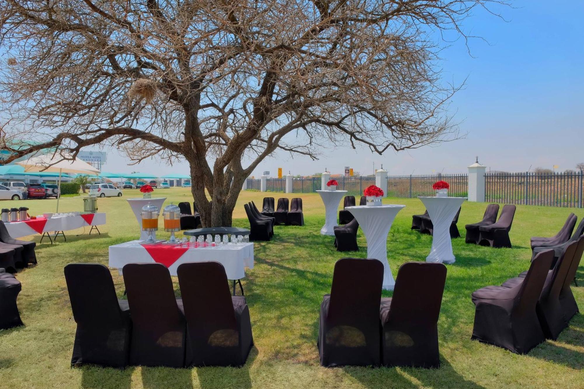 Protea Hotel By Marriott Polokwane Landmark Екстериор снимка