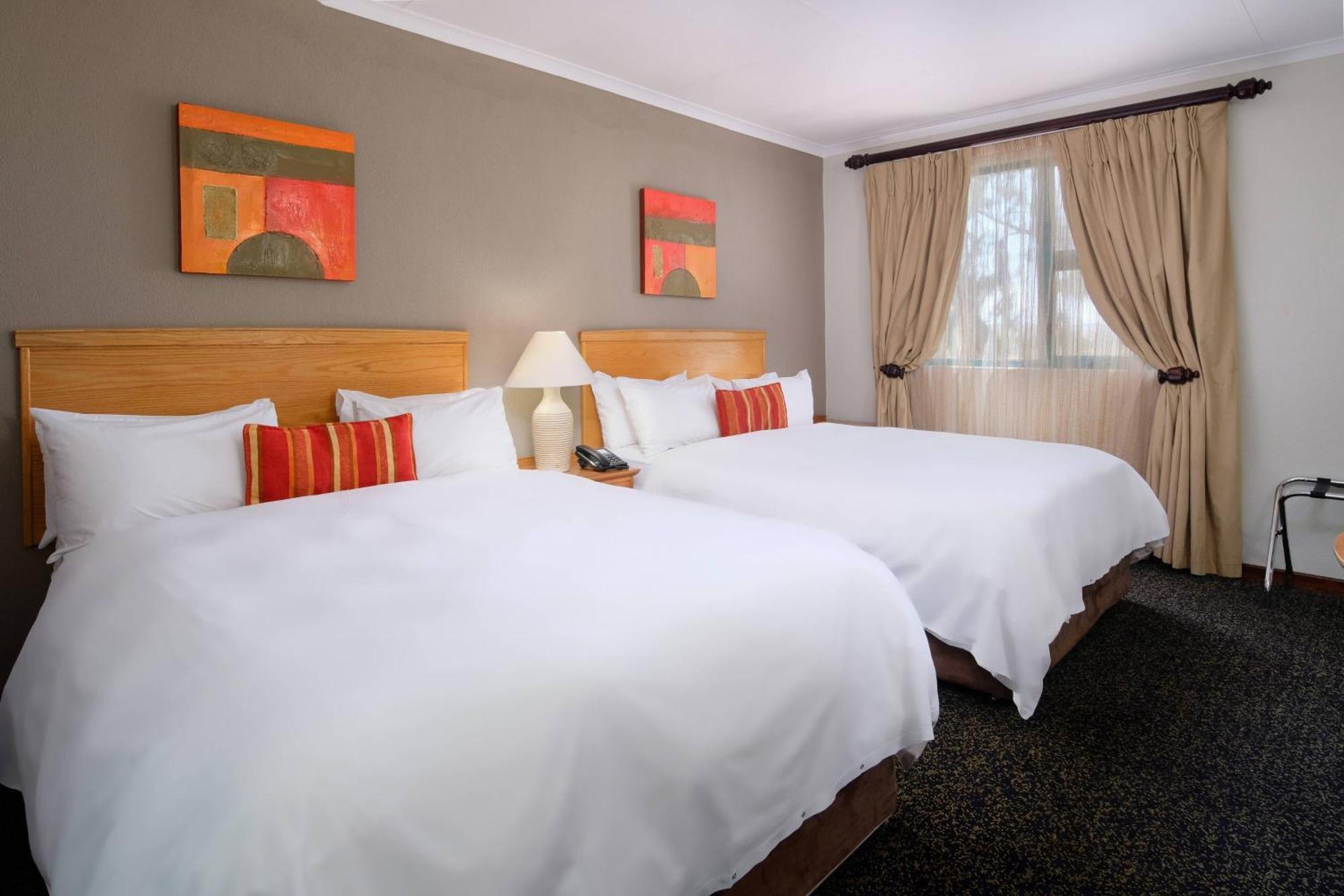 Protea Hotel By Marriott Polokwane Landmark Екстериор снимка