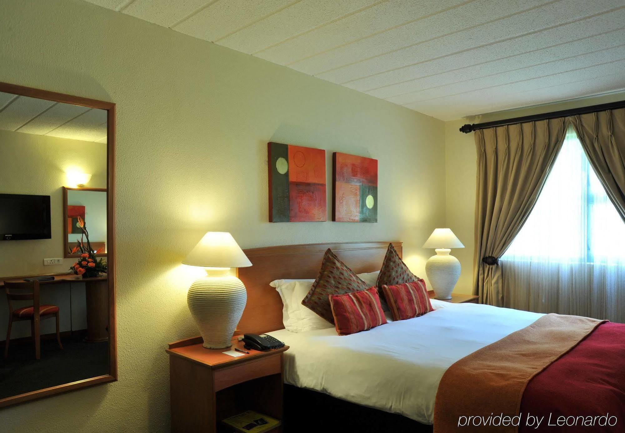 Protea Hotel By Marriott Polokwane Landmark Екстериор снимка