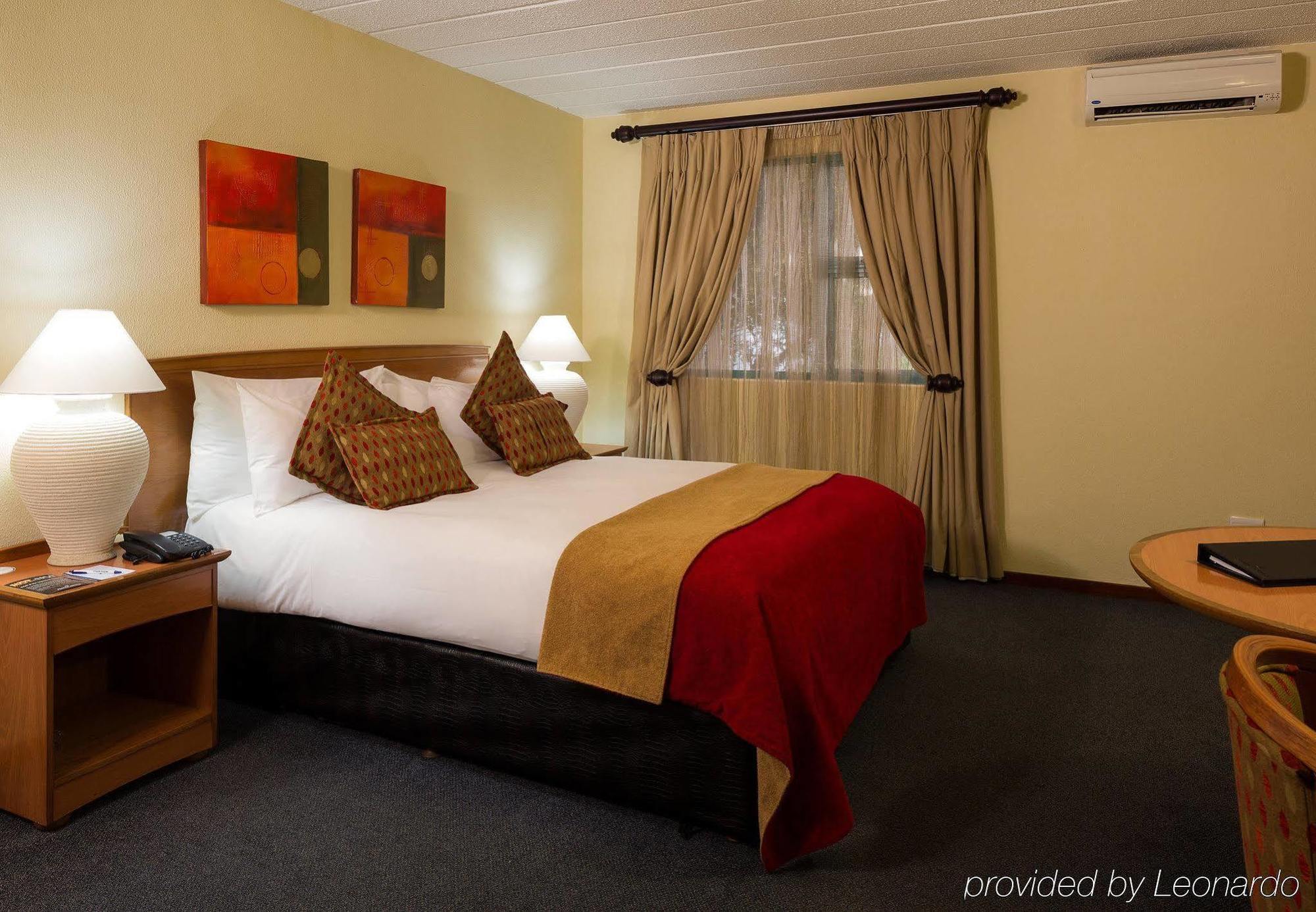 Protea Hotel By Marriott Polokwane Landmark Екстериор снимка