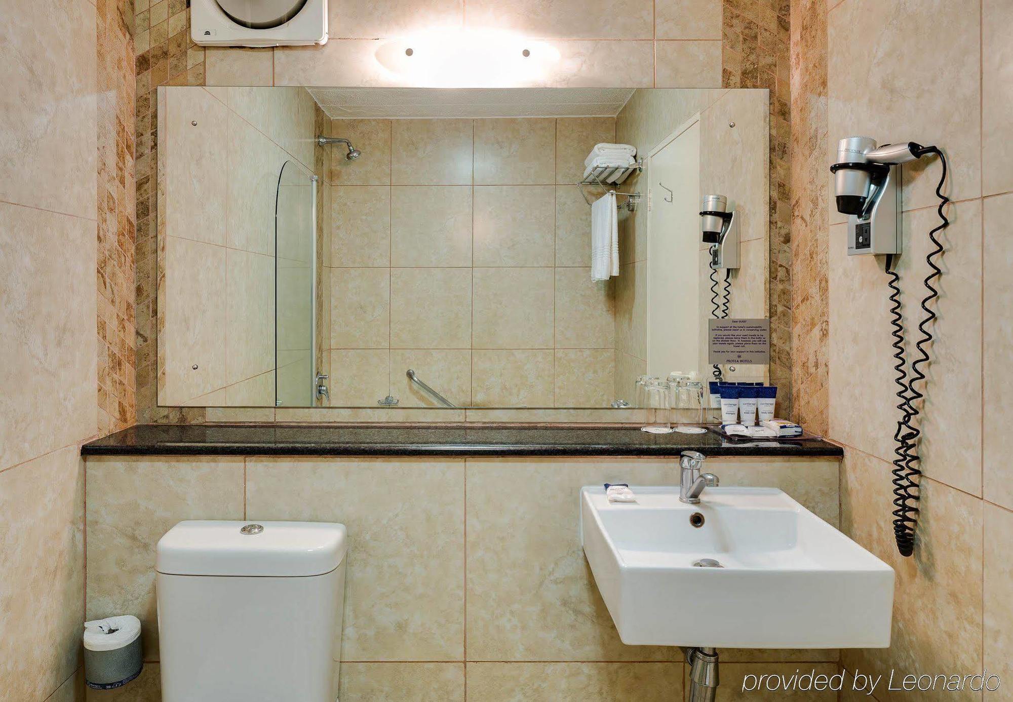 Protea Hotel By Marriott Polokwane Landmark Екстериор снимка
